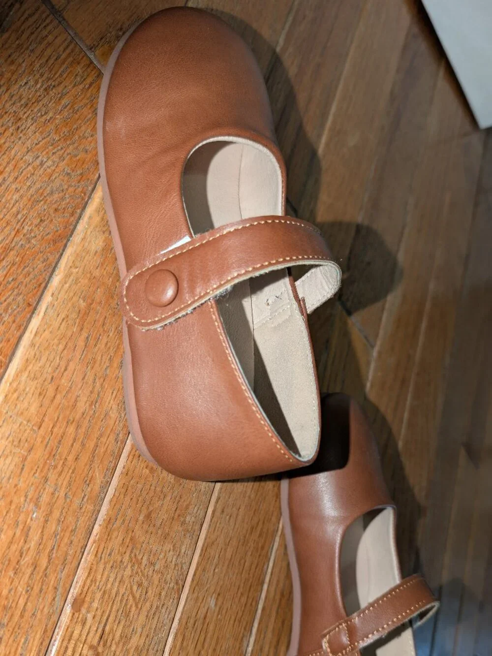 Girl's brown faux leather Mary Jane dress shoes